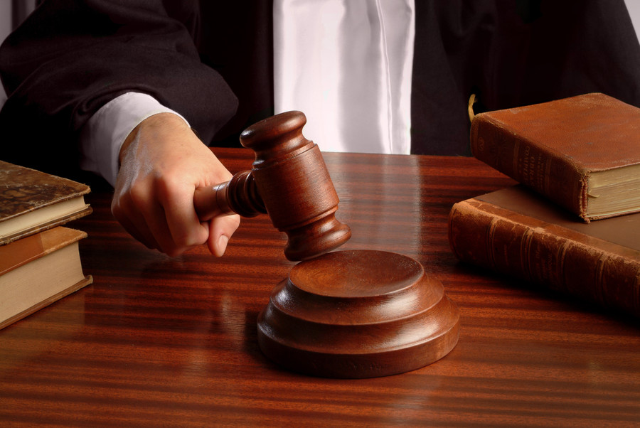 南京刑事律師淺談父母坐牢對孩子影響